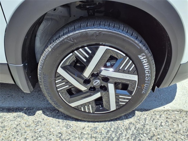 new 2025 Nissan Kicks car, priced at $25,029