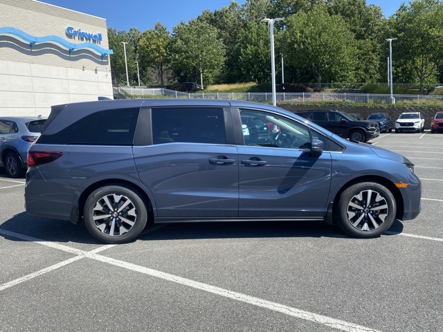 new 2026 Honda Odyssey car, priced at $42,076