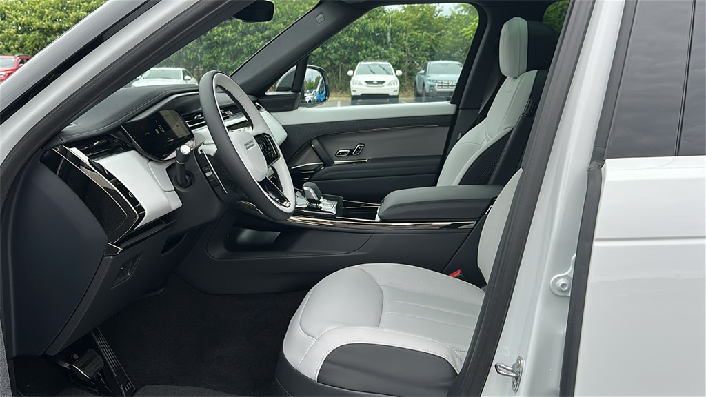 new 2025 Land Rover Range Rover Sport car, priced at $117,450