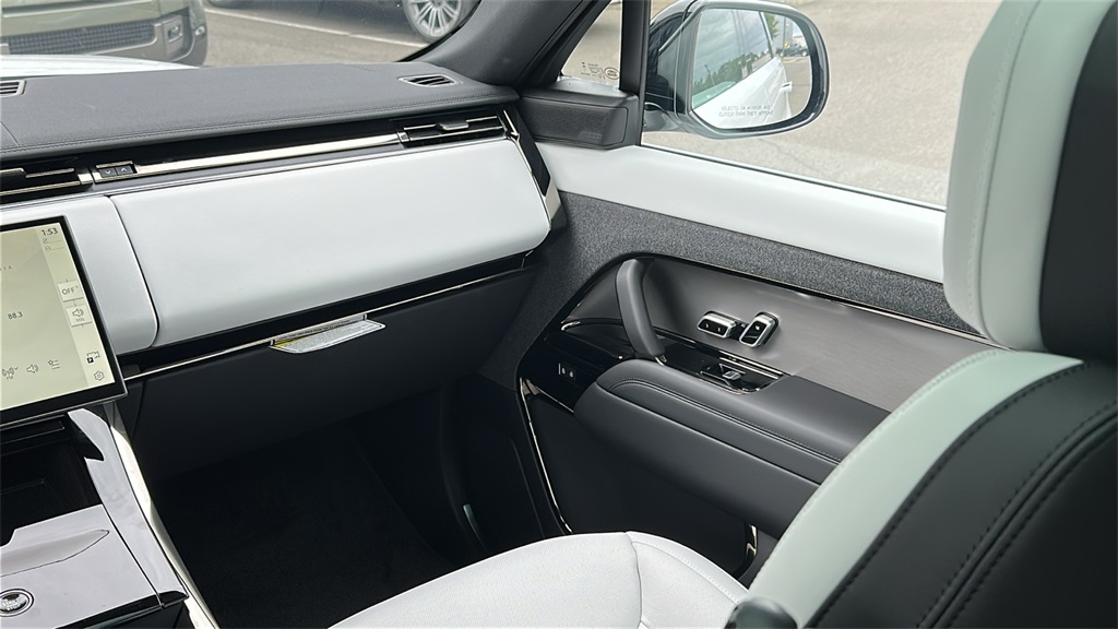 new 2025 Land Rover Range Rover Sport car, priced at $117,450