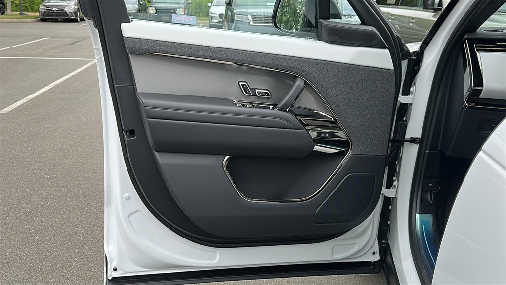 new 2025 Land Rover Range Rover Sport car, priced at $117,450