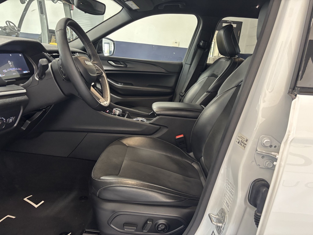 used 2024 Jeep Grand Cherokee L car, priced at $31,597