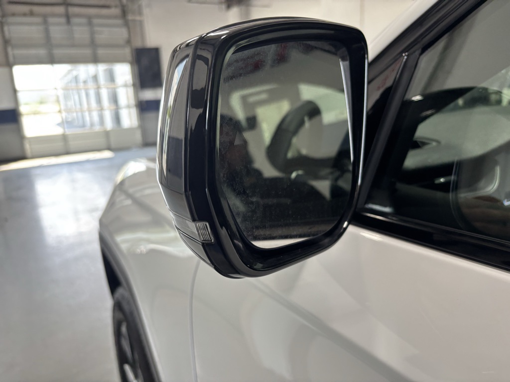 used 2024 Jeep Grand Cherokee L car, priced at $31,597