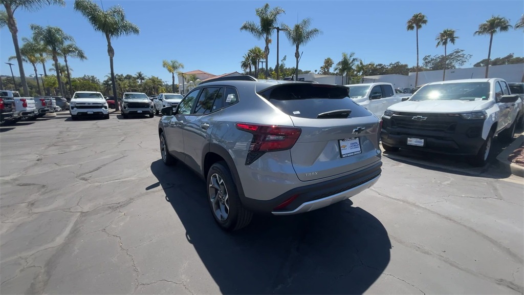 new 2025 Chevrolet Trax car, priced at $22,149