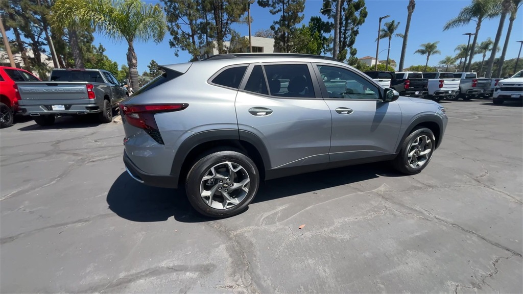 new 2025 Chevrolet Trax car, priced at $22,149