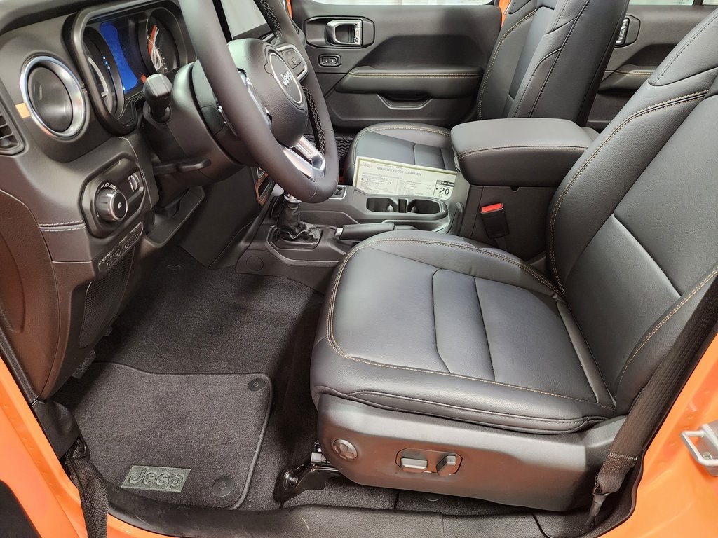 new 2025 Jeep Wrangler car, priced at $55,755