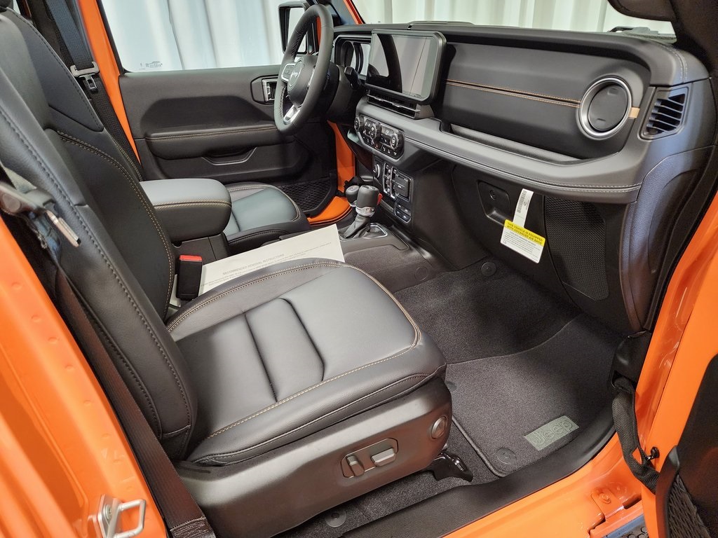 new 2025 Jeep Wrangler car, priced at $55,755