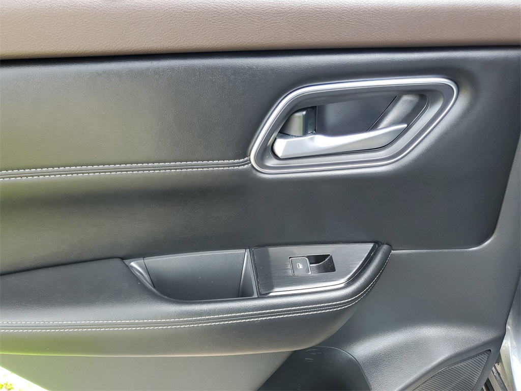used 2021 Nissan Rogue car, priced at $21,488