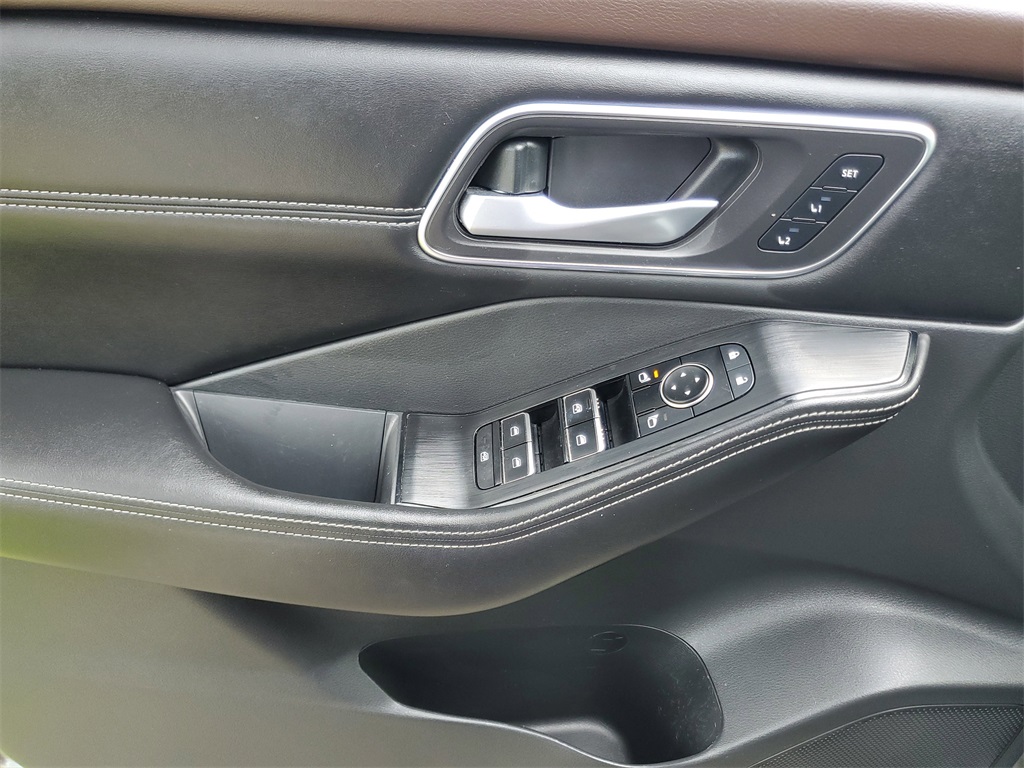 used 2021 Nissan Rogue car, priced at $21,488