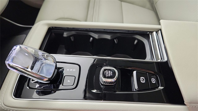 new 2026 Volvo XC90 Plug-In Hybrid car, priced at $85,625