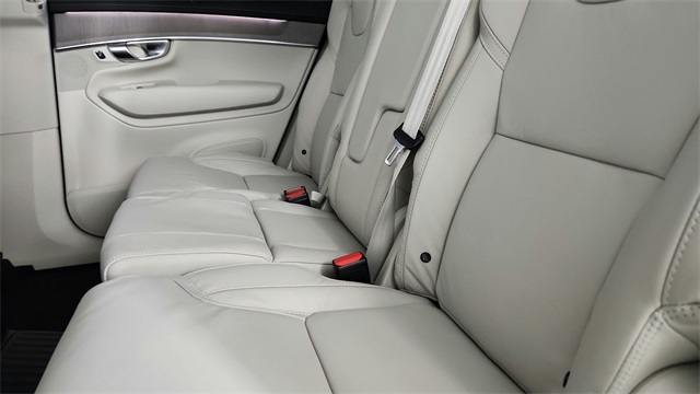 new 2026 Volvo XC90 Plug-In Hybrid car, priced at $85,625
