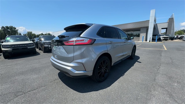 used 2022 Ford Edge car, priced at $27,199