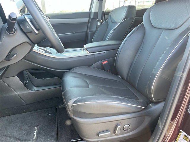 used 2025 Hyundai Palisade car, priced at $38,800