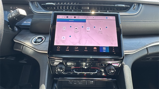 new 2025 Jeep Grand Cherokee car, priced at $45,025