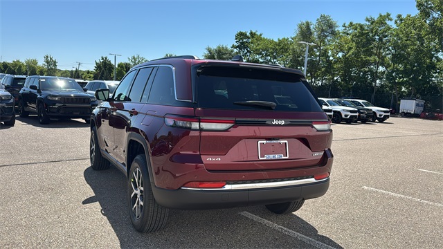 new 2025 Jeep Grand Cherokee car, priced at $45,025