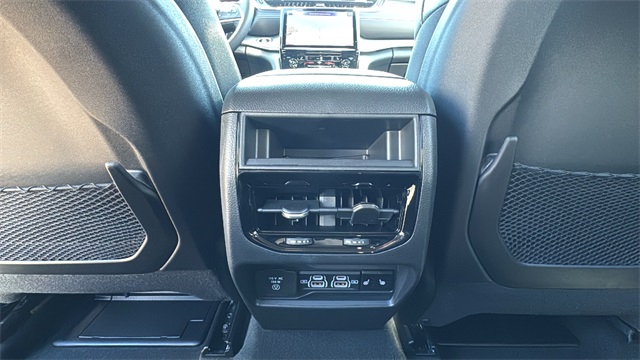 new 2025 Jeep Grand Cherokee car, priced at $45,025