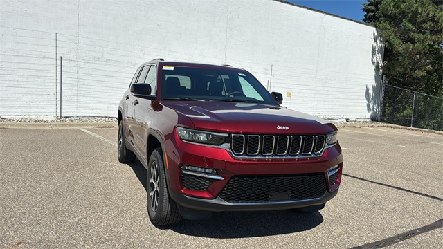 new 2025 Jeep Grand Cherokee car, priced at $45,025