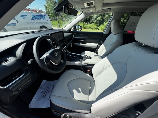 new 2025 Toyota Grand Highlander car, priced at $47,483
