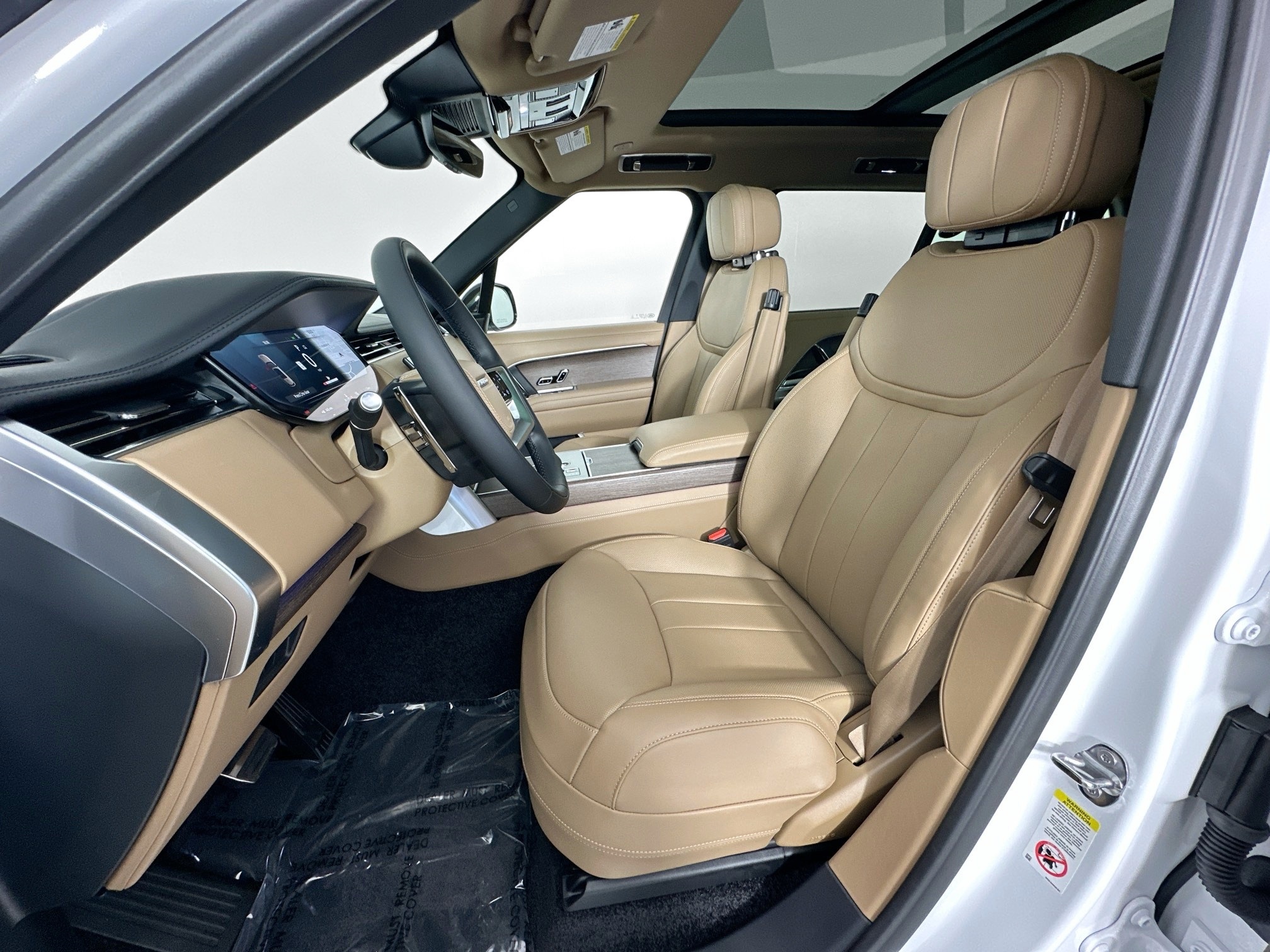 new 2025 Land Rover Range Rover car, priced at $129,115
