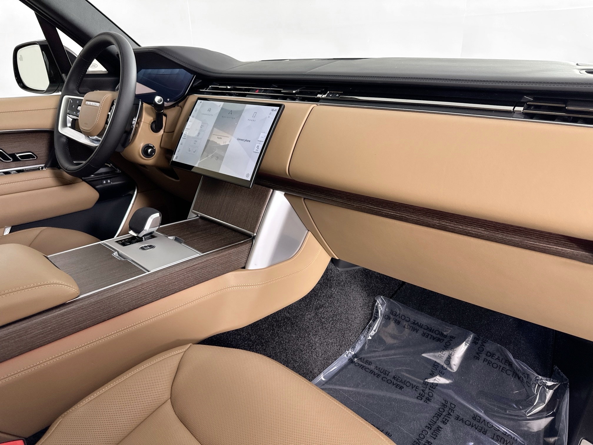 new 2025 Land Rover Range Rover car, priced at $129,115