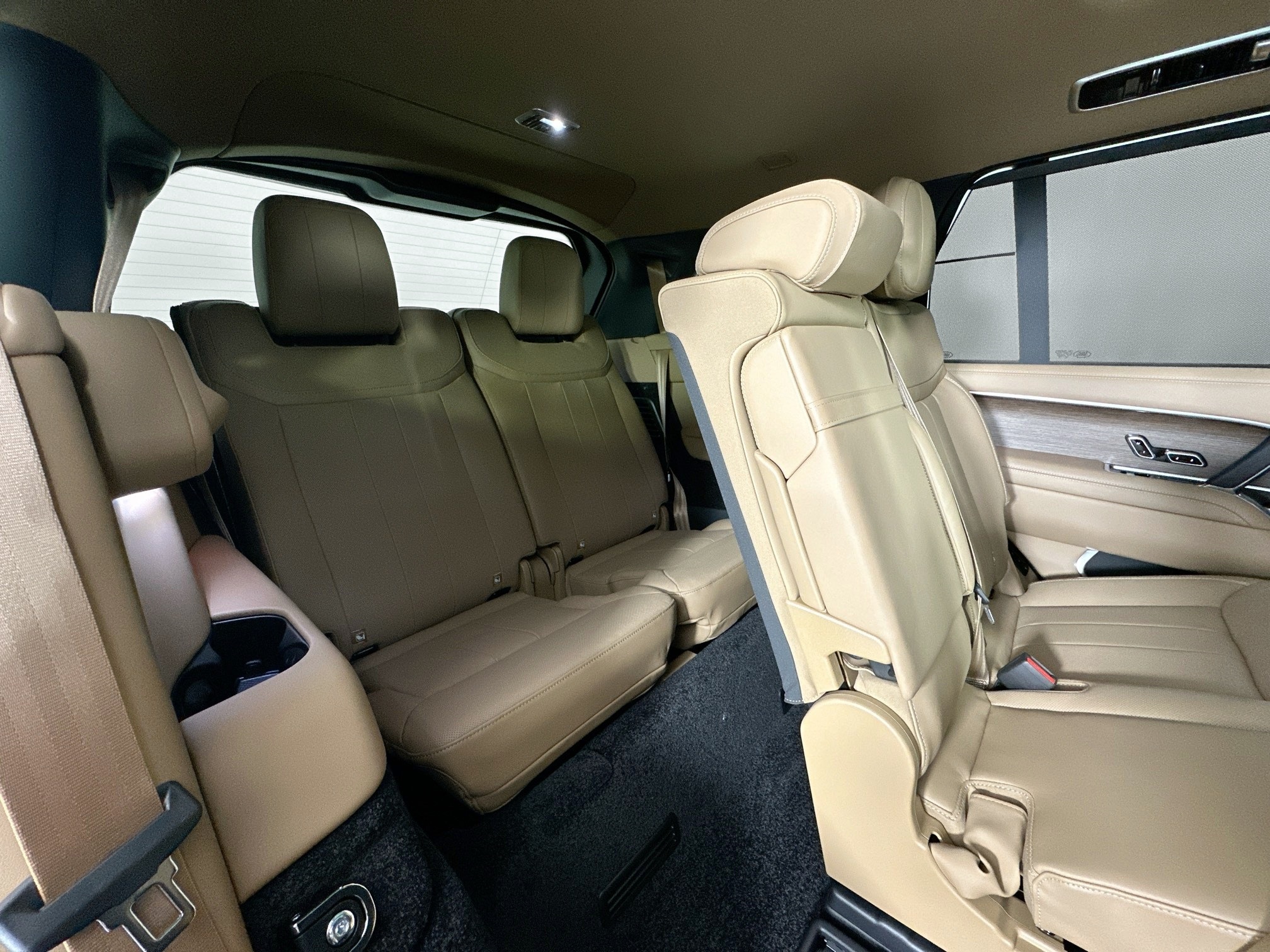 new 2025 Land Rover Range Rover car, priced at $129,115