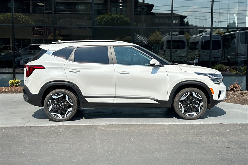 new 2026 Kia Seltos car, priced at $33,370
