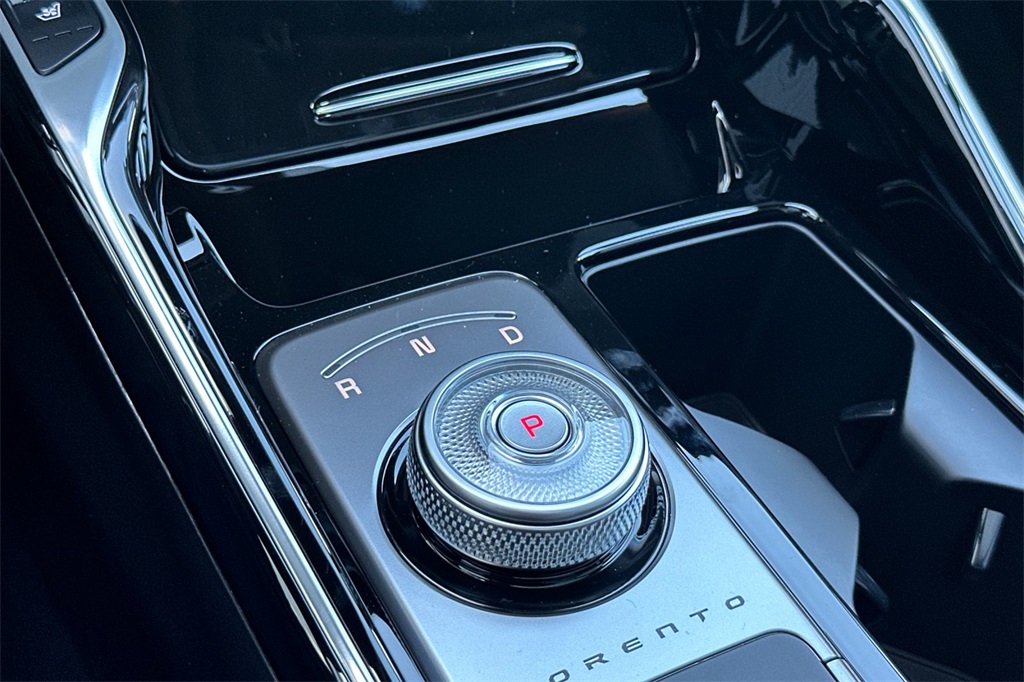 new 2025 Kia Sorento Hybrid car, priced at $48,535