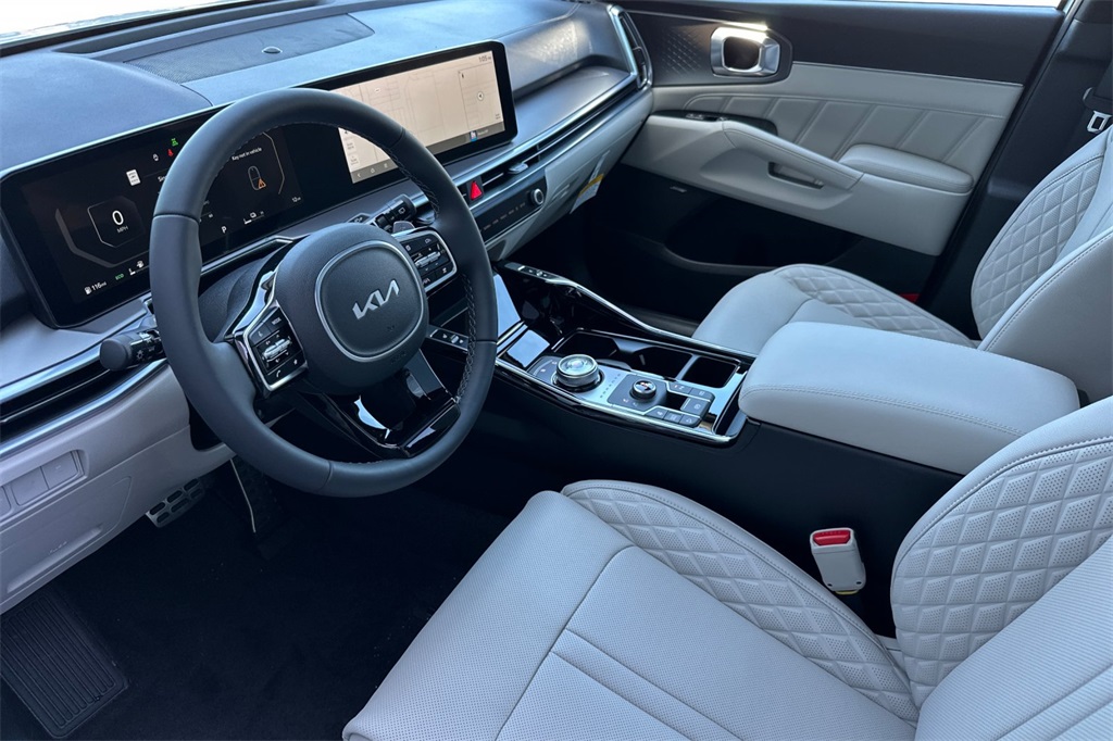 new 2025 Kia Sorento Hybrid car, priced at $48,535