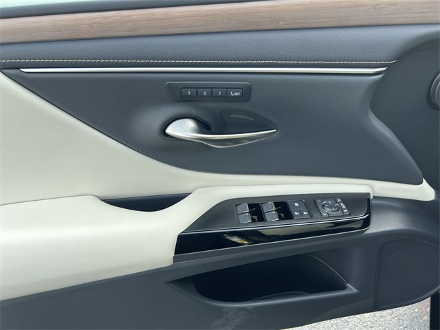 used 2023 Lexus ES car, priced at $43,040