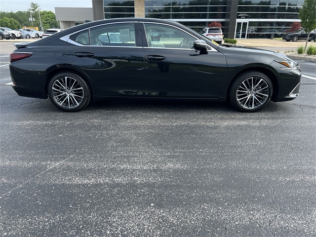 used 2023 Lexus ES car, priced at $43,040