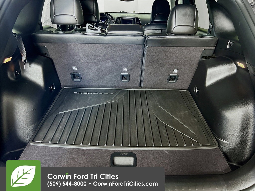 used 2021 Jeep Cherokee car, priced at $22,340