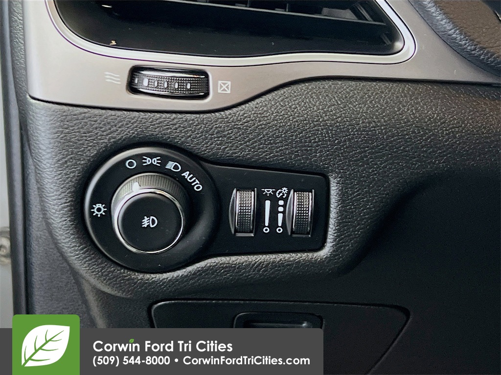 used 2021 Jeep Cherokee car, priced at $22,340