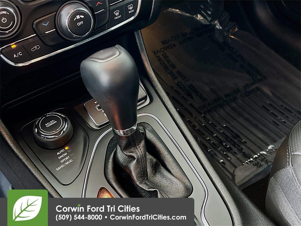 used 2021 Jeep Cherokee car, priced at $22,340