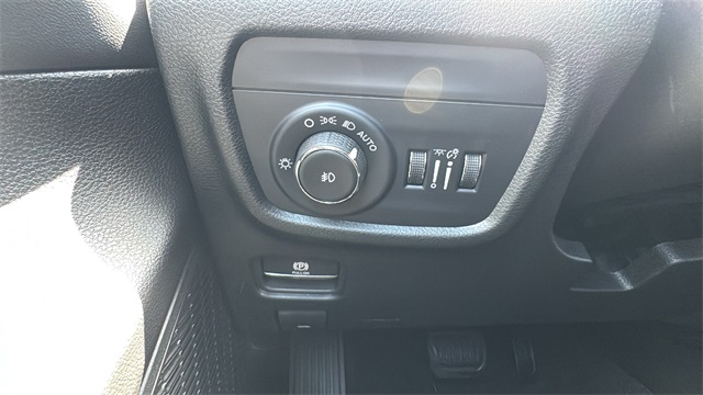 new 2025 Jeep Grand Cherokee car, priced at $45,912