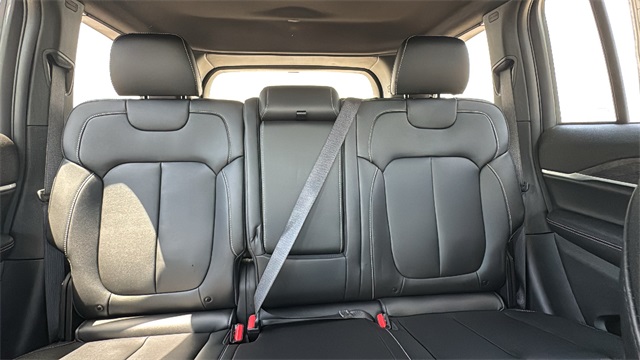new 2025 Jeep Grand Cherokee car, priced at $45,912