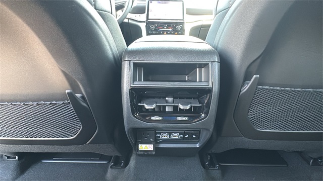 new 2025 Jeep Grand Cherokee car, priced at $45,912