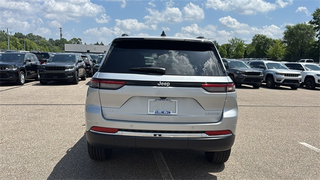 new 2025 Jeep Grand Cherokee car, priced at $45,912