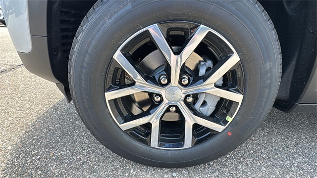 new 2025 Jeep Grand Cherokee car, priced at $45,912