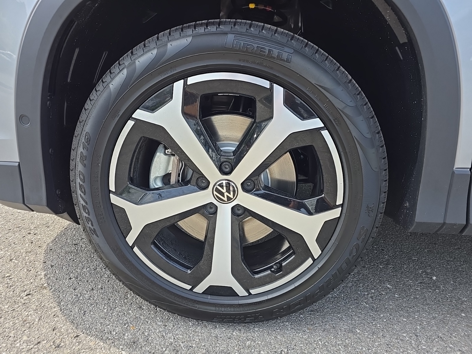 new 2025 Volkswagen Tiguan car, priced at $35,752