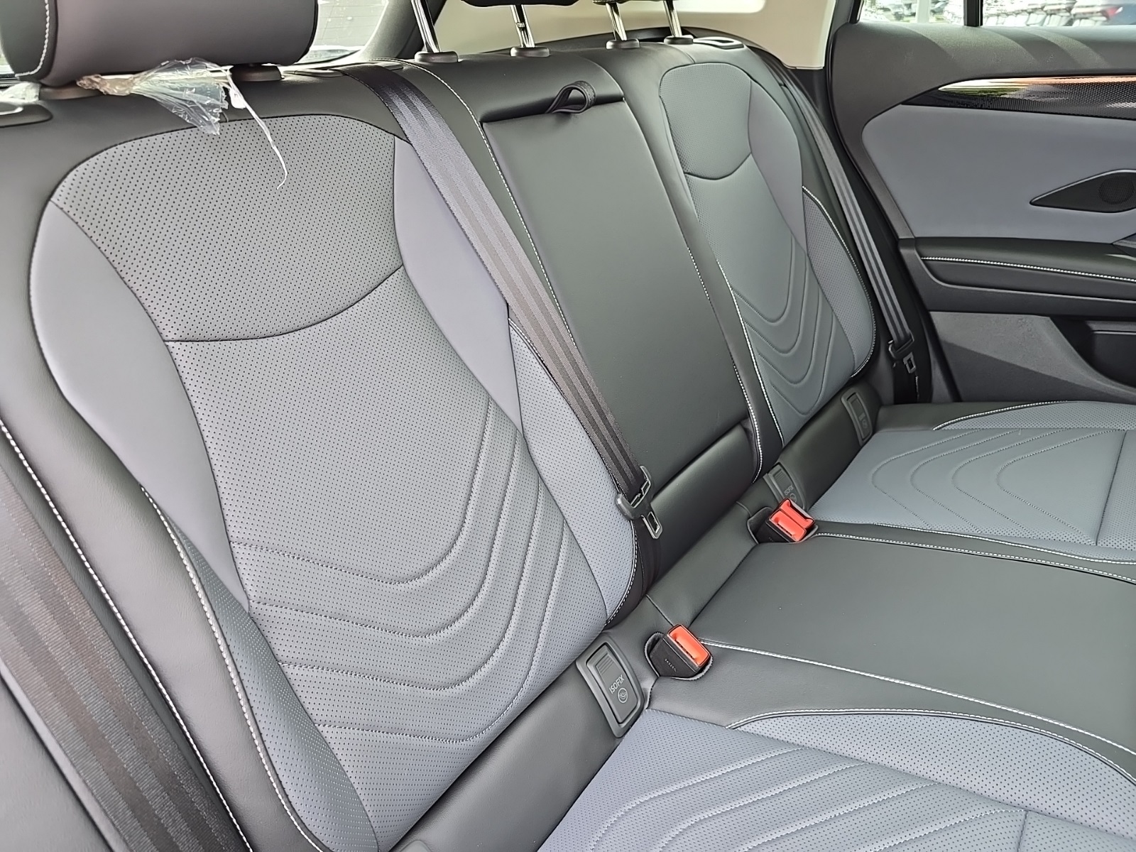 new 2025 Volkswagen Tiguan car, priced at $35,752