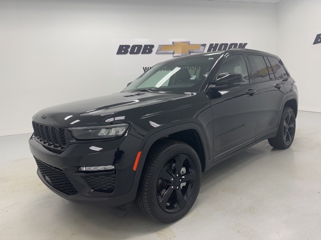 used 2023 Jeep Grand Cherokee car, priced at $35,335
