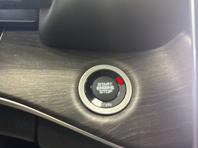 used 2023 Jeep Grand Cherokee car, priced at $35,335