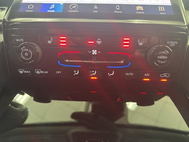 used 2023 Jeep Grand Cherokee car, priced at $35,335