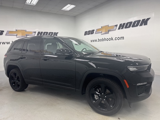 used 2023 Jeep Grand Cherokee car, priced at $35,335