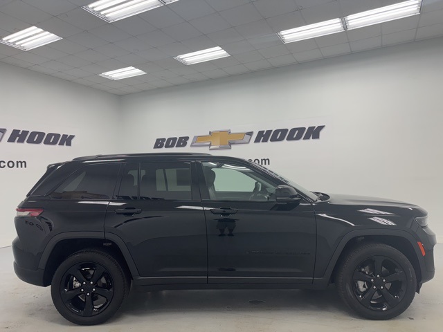 used 2023 Jeep Grand Cherokee car, priced at $35,335