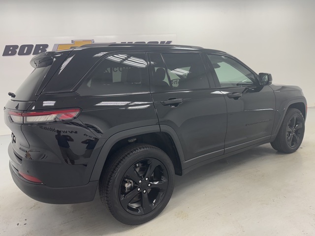 used 2023 Jeep Grand Cherokee car, priced at $35,335