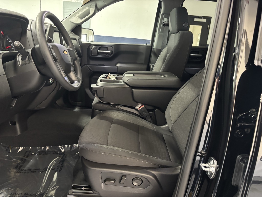 new 2025 Chevrolet Silverado 1500 car, priced at $44,397