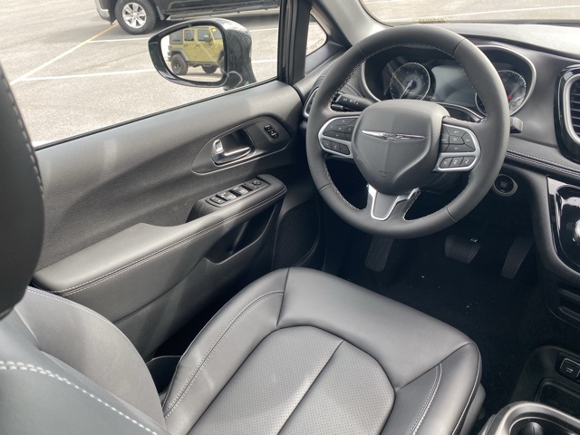 new 2026 Chrysler Pacifica car, priced at $34,920