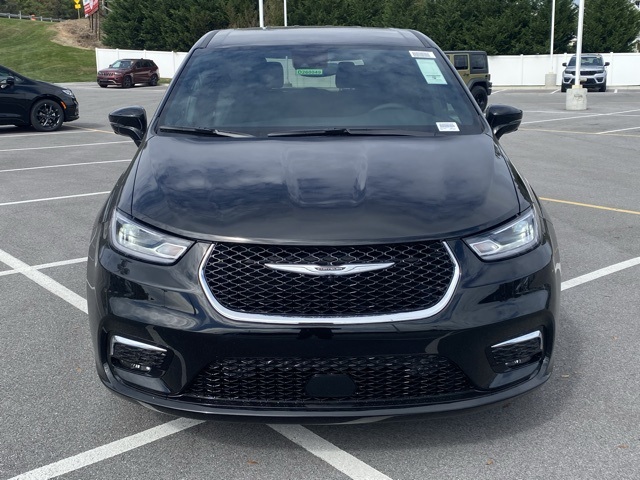 new 2026 Chrysler Pacifica car, priced at $34,920