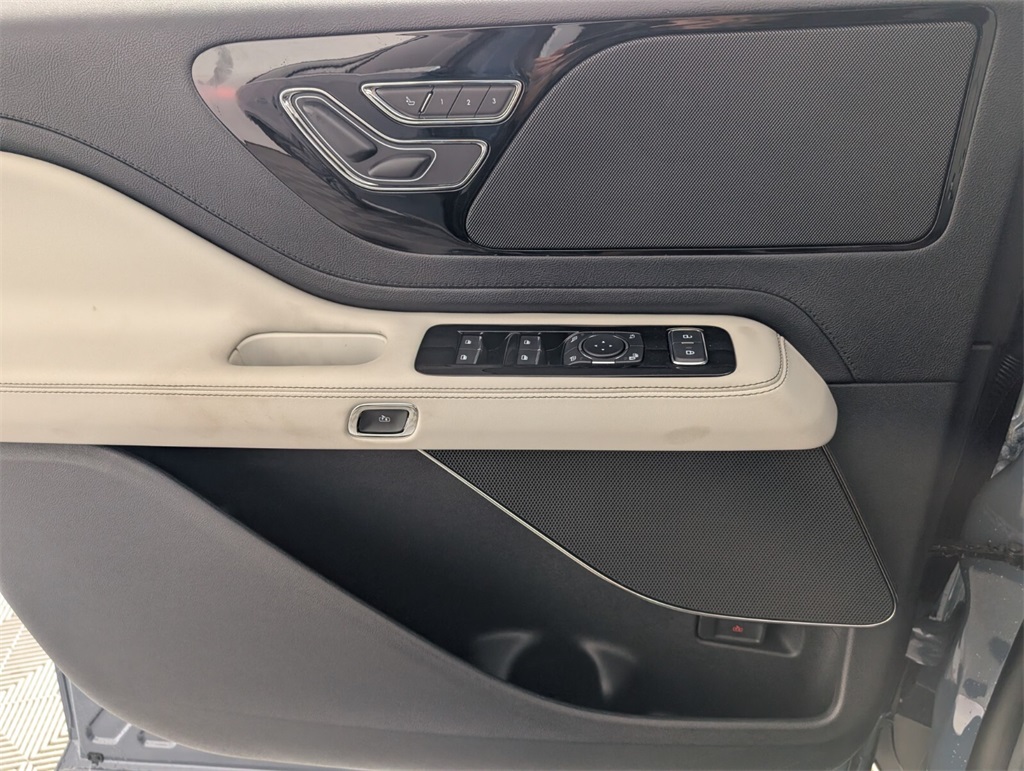 new 2025 Lincoln Aviator car, priced at $59,270